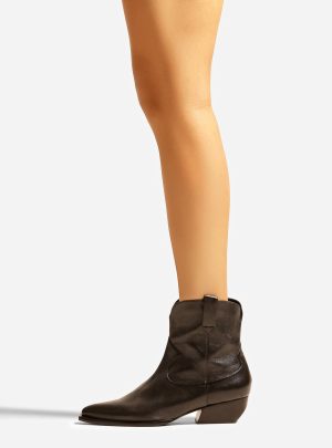 Bota Western Preta Couro Cano Curto